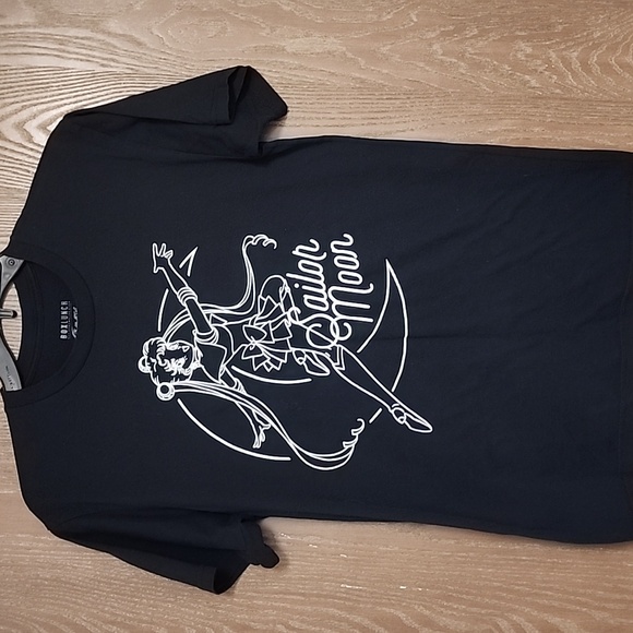 Sailor Moon Boxlunch Outline Unique T-Shirt Size Small, Black - Picture 1 of 7